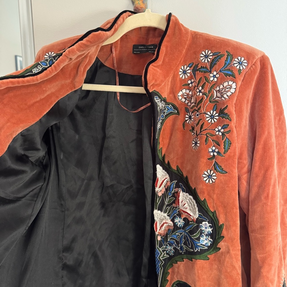 Zara floral embroidered velvet open jacket - Picture 7 of 9